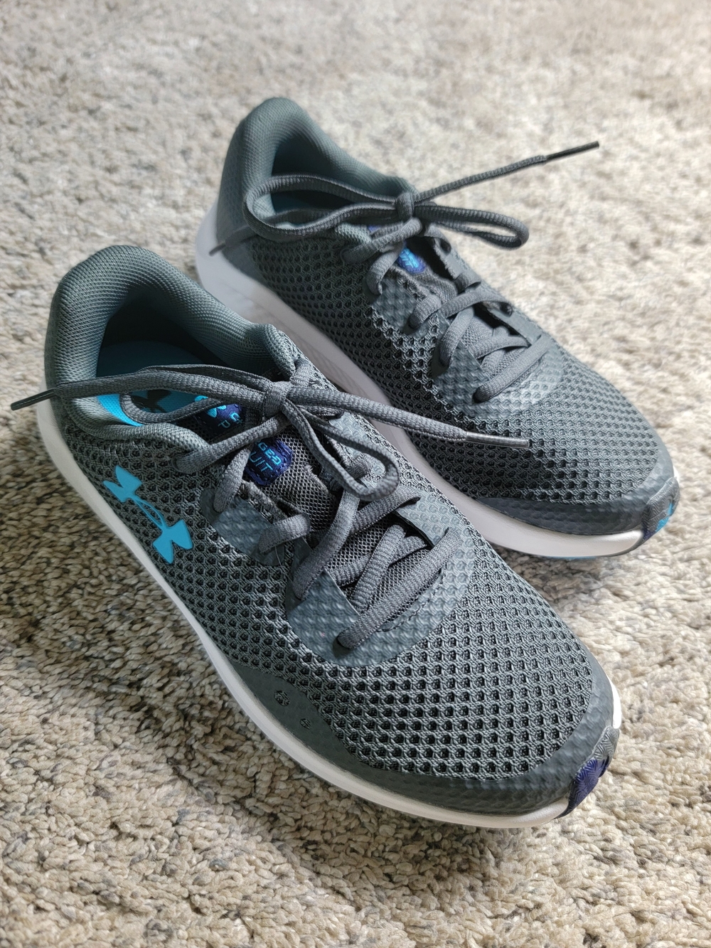 Under Armour Kids' Gray & Teal Mesh Athletic Sneakers 5Y NEW!!